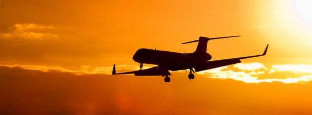 Surf the web while you fly: high-speed connection on flights