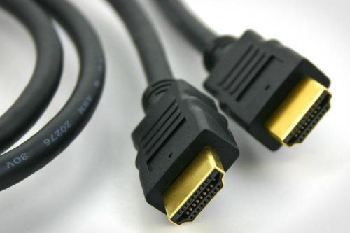 Cuáles son los cables de un computador y cómo conectarlos