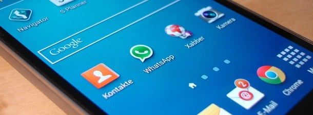 Las pantallas podrían cargar la batería del móvil en un futuro