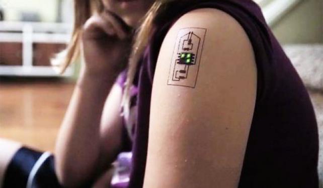 No es una moda, es un tatuaje electrónico con fines médicos