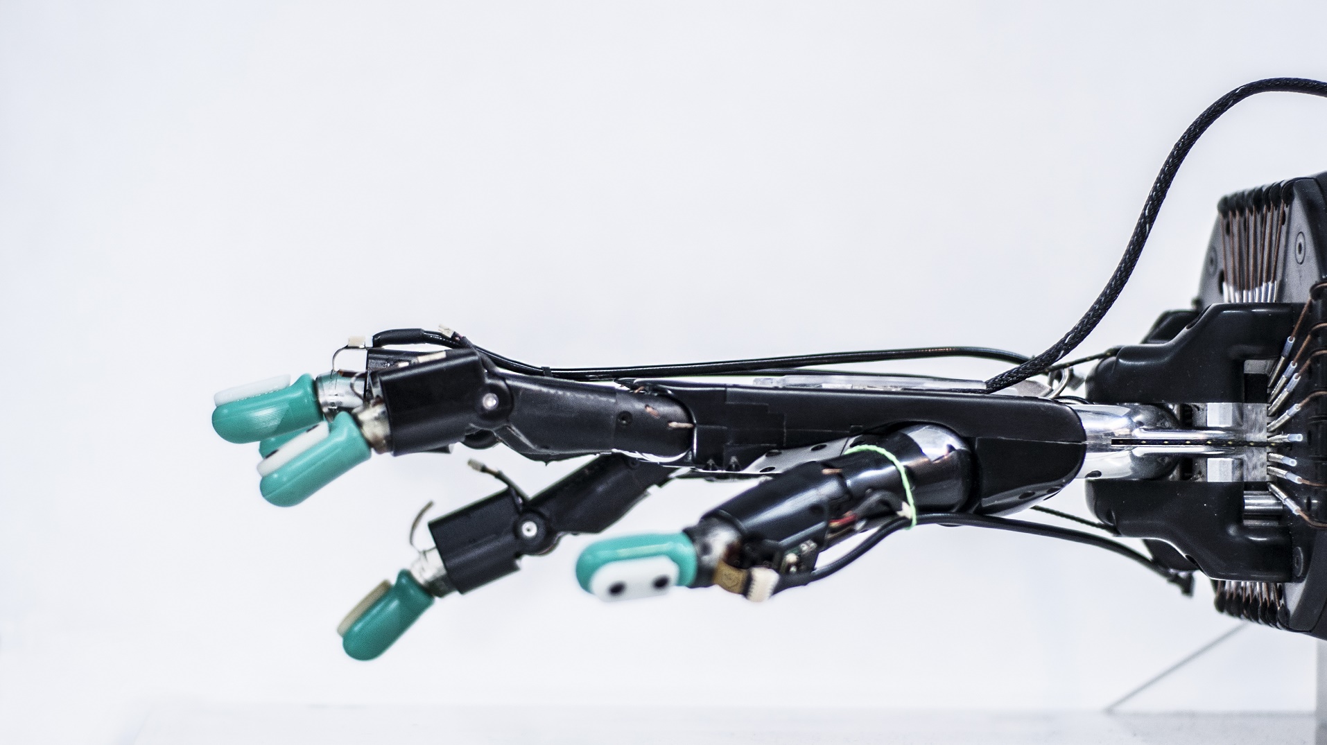 SynTouch: los robots ya pueden sentir texturas