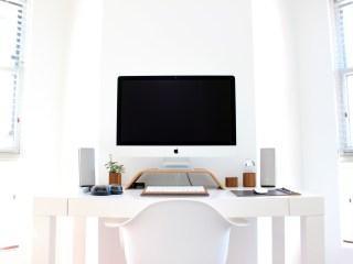 apple-chair-computer-desk-keyboard