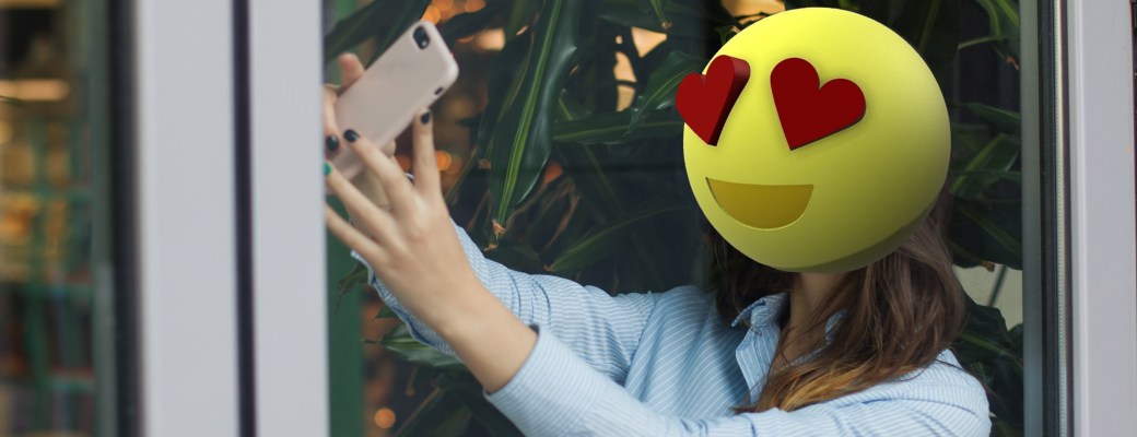 Emoji selfie photo girl