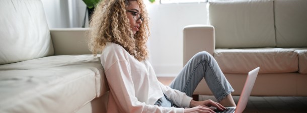 Cómo funciona Aura, el asistente virtual de Movistar, en Colombia