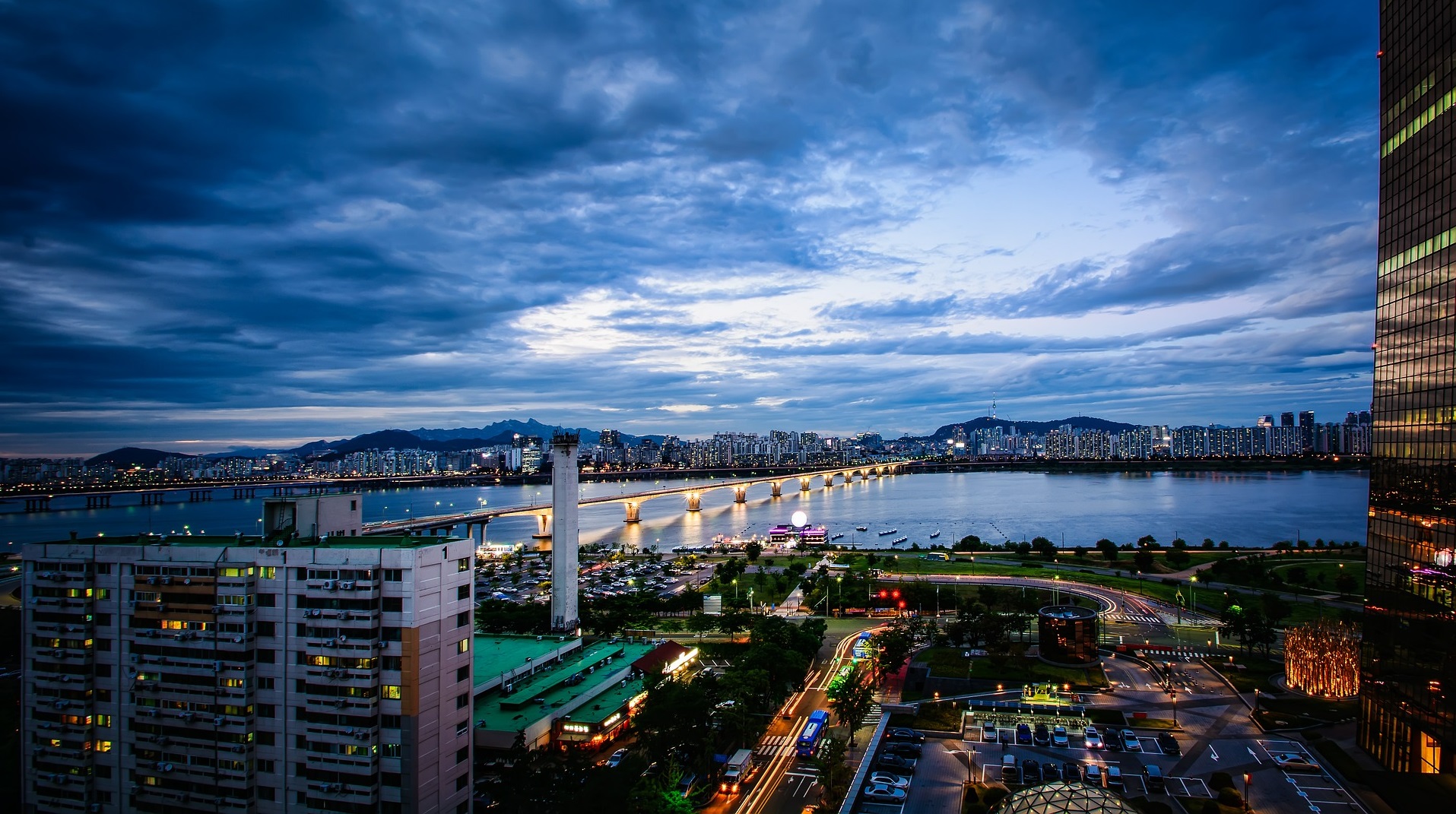 Сеул из окна Сеул из окна