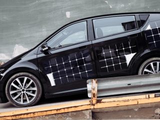 Paneles solares en coches eléctricos