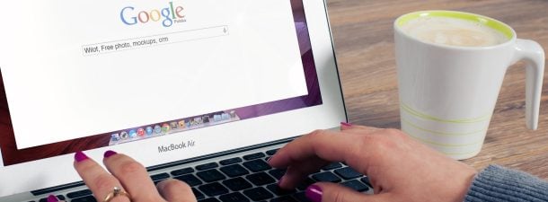 Seguimiento de usuarios en sitios web de extrema derecha y extrema izquierda