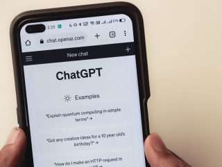 ChatGPT en un teléfono móvil
