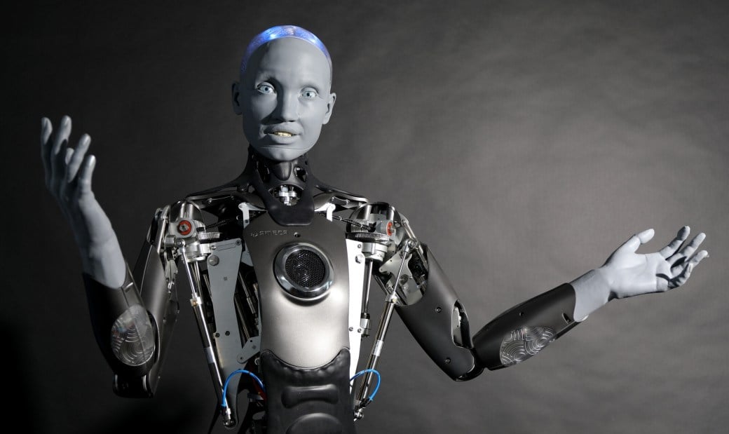 Robot con rostro de humano que puede crear un efecto de  Uncanny Valley.