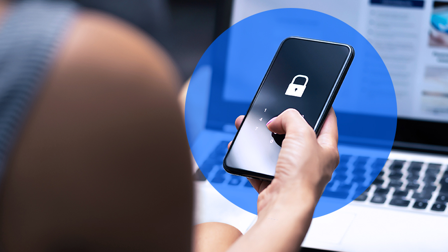 Teléfono móvil con pantalla bloqueada.
