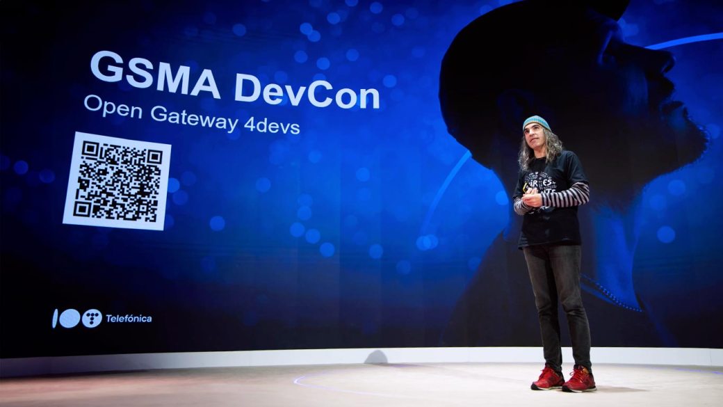 Imagen de Chema Alonso en la Keynote del MWC24