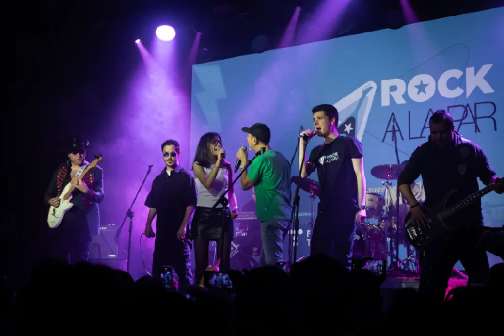 Rock A LA PAR-concierto-movista-arena