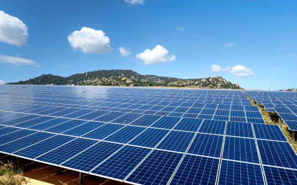 Instalación de paneles solares: revolución robótica | Telefónica