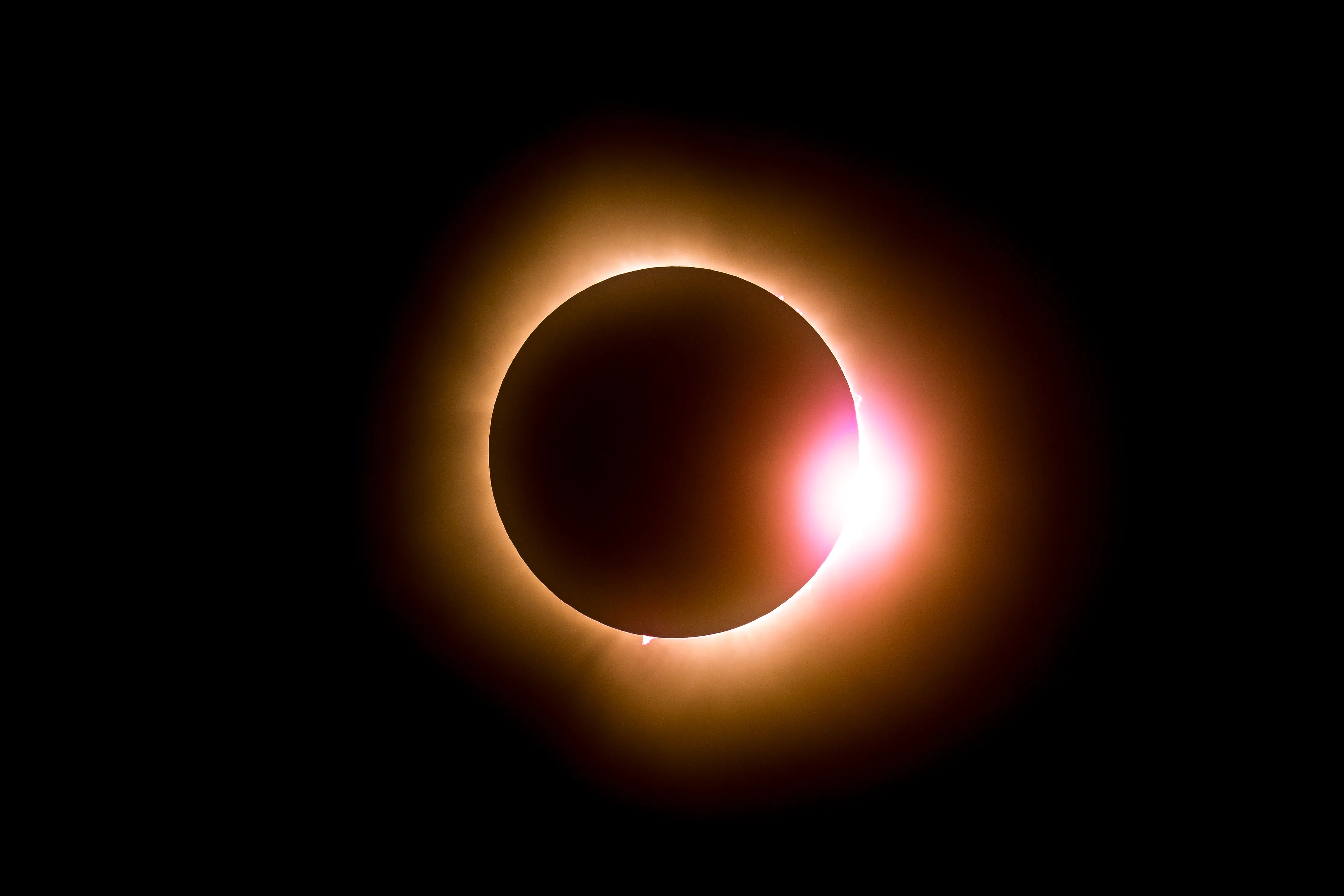 Eclipse solar 12 agosto 2026: guía completa